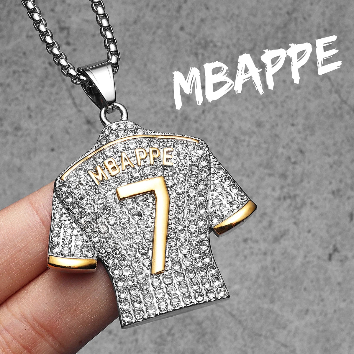 Collier Mbappé Homme | Pendentif Maillot N°7 Strass Doré Acier Inoxydable | Cadeau Fan Kylian Mbappé Coupe du Monde
