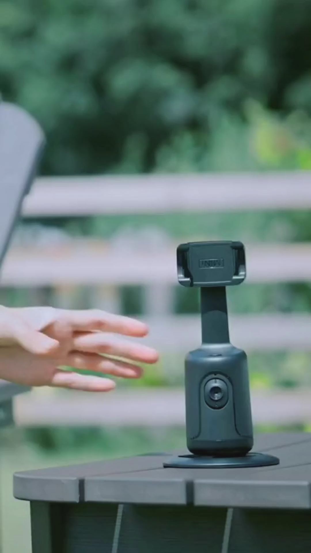 Stabilisateur intelligent 360° avec suivi automatique du visage AI – support smartphone pour vlog, vidéo et live streaming avec trépied